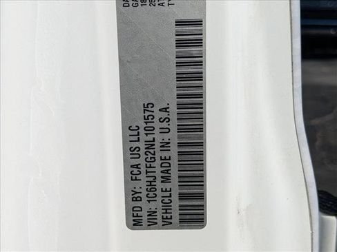 Used 2022 Jeep Gladiator Overland w/ Popular Equipment Package image 20