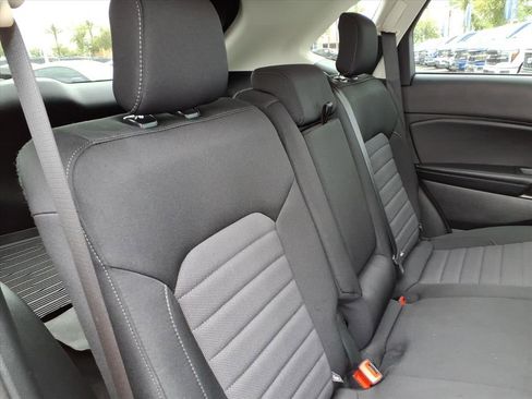 Certified 2022 Ford Edge SE w/ Black Appearance Package image 15