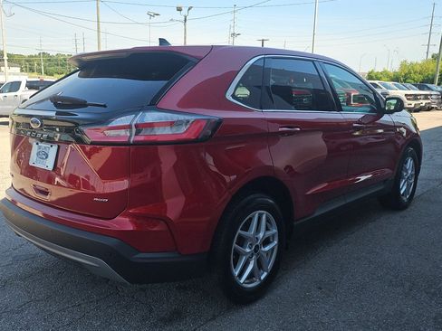 Used 2024 Ford Edge SEL AWD/4WD image 5