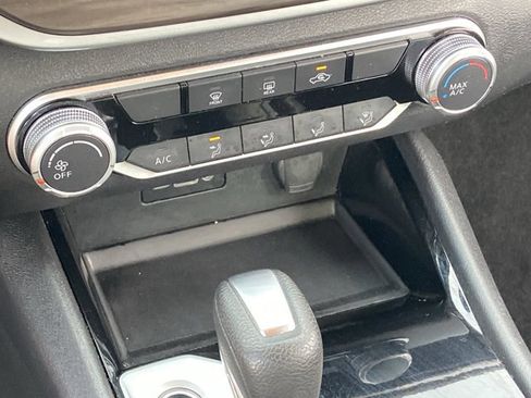 Used 2024 Nissan Altima 2.5 SV image 37