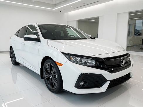 Used 2019 Honda Civic EX image 3