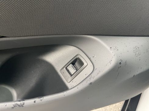 Used 2025 BMW 530i xDrive w/ Premium Package image 36