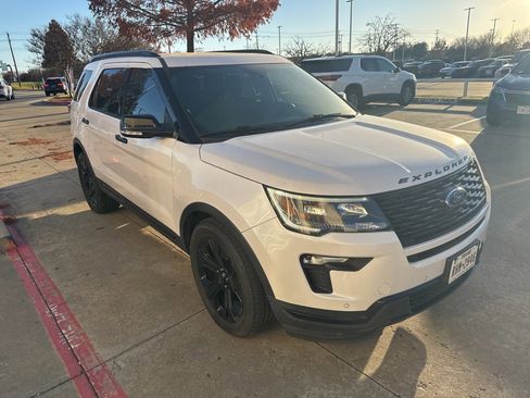 Used 2019 Ford Explorer Sport image 5