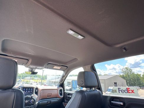 Used 2022 Chevrolet Silverado 3500 High Country AWD/4WD image 18