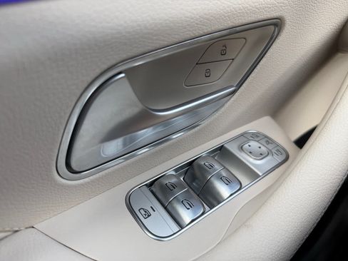 Certified 2025 Mercedes-Benz GLS 450 4MATIC image 27
