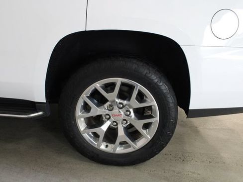 Used 2016 GMC Yukon SLT w/ Open Road Package AWD/4WD image 32