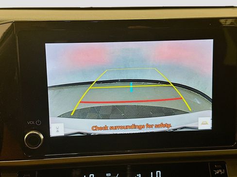 Used 2025 Toyota Camry SE FWD image 23