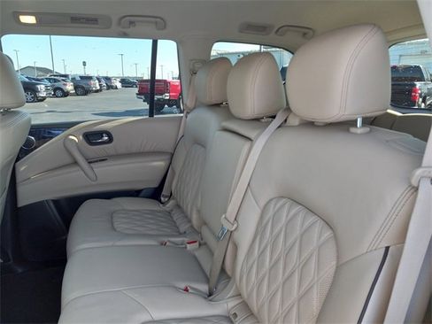 Used 2024 Nissan Armada Platinum image 14
