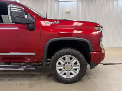 Used 2024 Chevrolet Silverado 3500 High Country w/ Z71 Off-Road Package AWD/4WD image 4