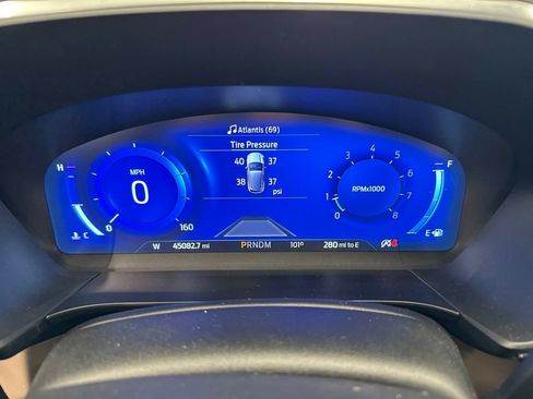 Used 2020 Ford Escape Titanium w/ Titanium Premium Package 2.0 AWD/4WD image 18