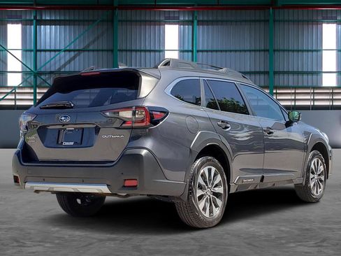 Used 2023 Subaru Outback Limited AWD/4WD image 5