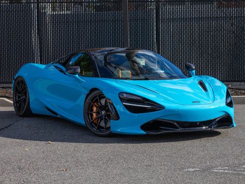 Used 2022 McLaren 720S Spider RWD image 2
