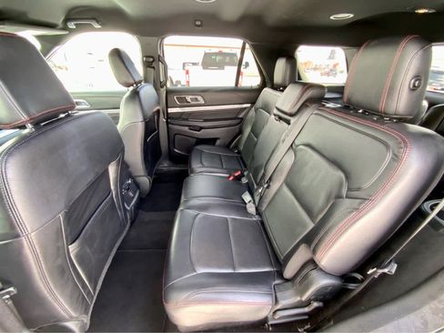 Used 2019 Ford Explorer Sport image 23