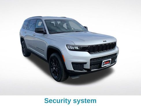 New 2025 Jeep Grand Cherokee L Altitude image 8