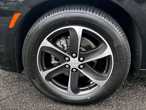 Certified 2022 Buick Enclave Essence w/ Experience Buick Package image 30