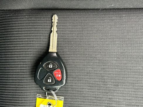 Used 2015 Toyota Yaris LE FWD image 19
