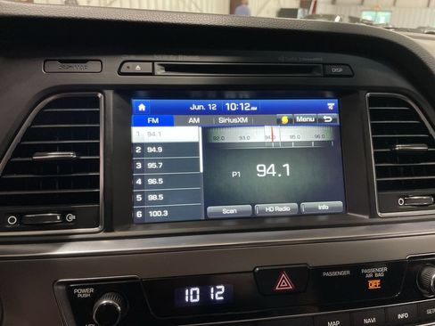 Used 2017 Hyundai Sonata Limited 2.0T FWD image 19