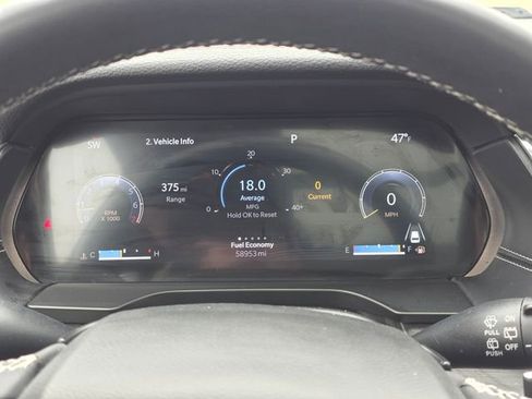 Used 2023 Jeep Grand Cherokee Limited image 11