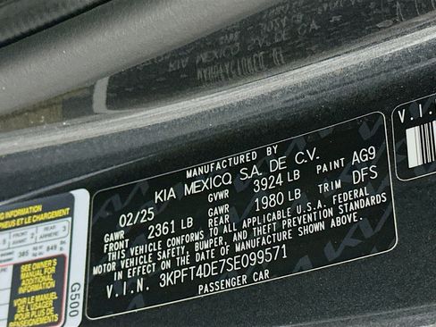 Used 2025 Kia K4 LXS image 12