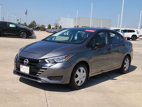 Certified 2025 Nissan Versa S w/ Trunk Package image 3