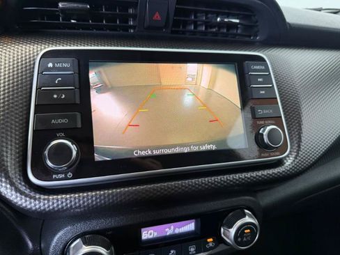 Used 2018 Nissan Kicks SV FWD image 16