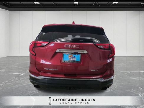 Used 2020 GMC Terrain SLT w/ Preferred Package image 4