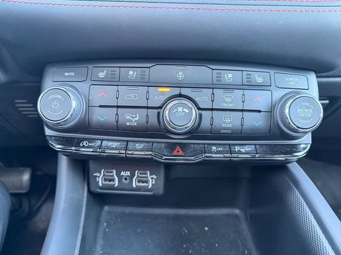 Used 2023 Dodge Durango GT AWD/4WD image 15