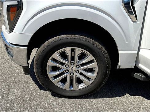 Used 2024 Ford F150 Lariat w/ Tow/Haul Package AWD/4WD image 9