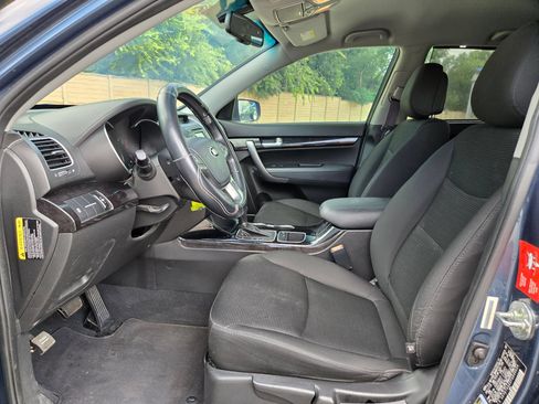 Used 2015 Kia Sorento LX FWD image 9