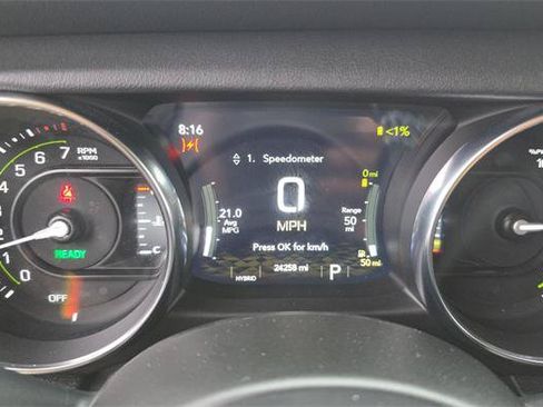 Used 2023 Jeep Wrangler Unlimited Sahara AWD/4WD image 12