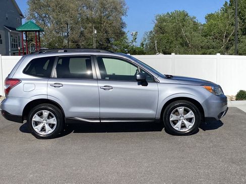 Used 2015 Subaru Forester 2.5i Premium w/ Popular Package #2 AWD/4WD image 11