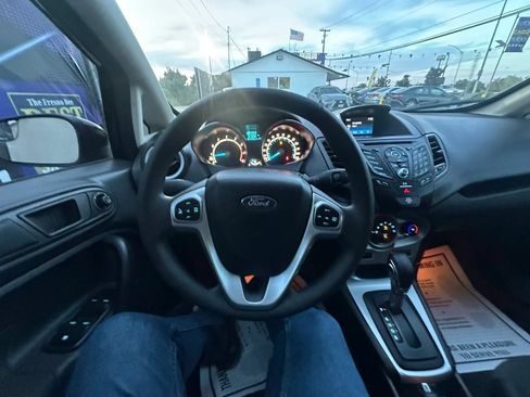 Used 2018 Ford Fiesta SE FWD image 24