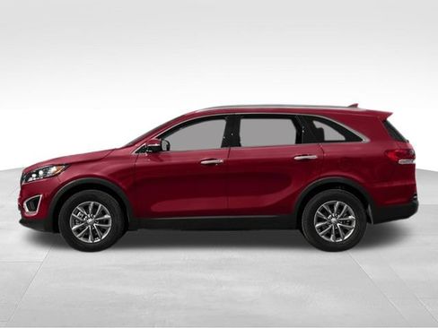 Used 2018 Kia Sorento FWD image 3