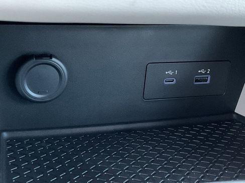 New 2025 Nissan Pathfinder SV image 32