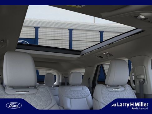 New 2026 Ford Explorer Platinum image 22