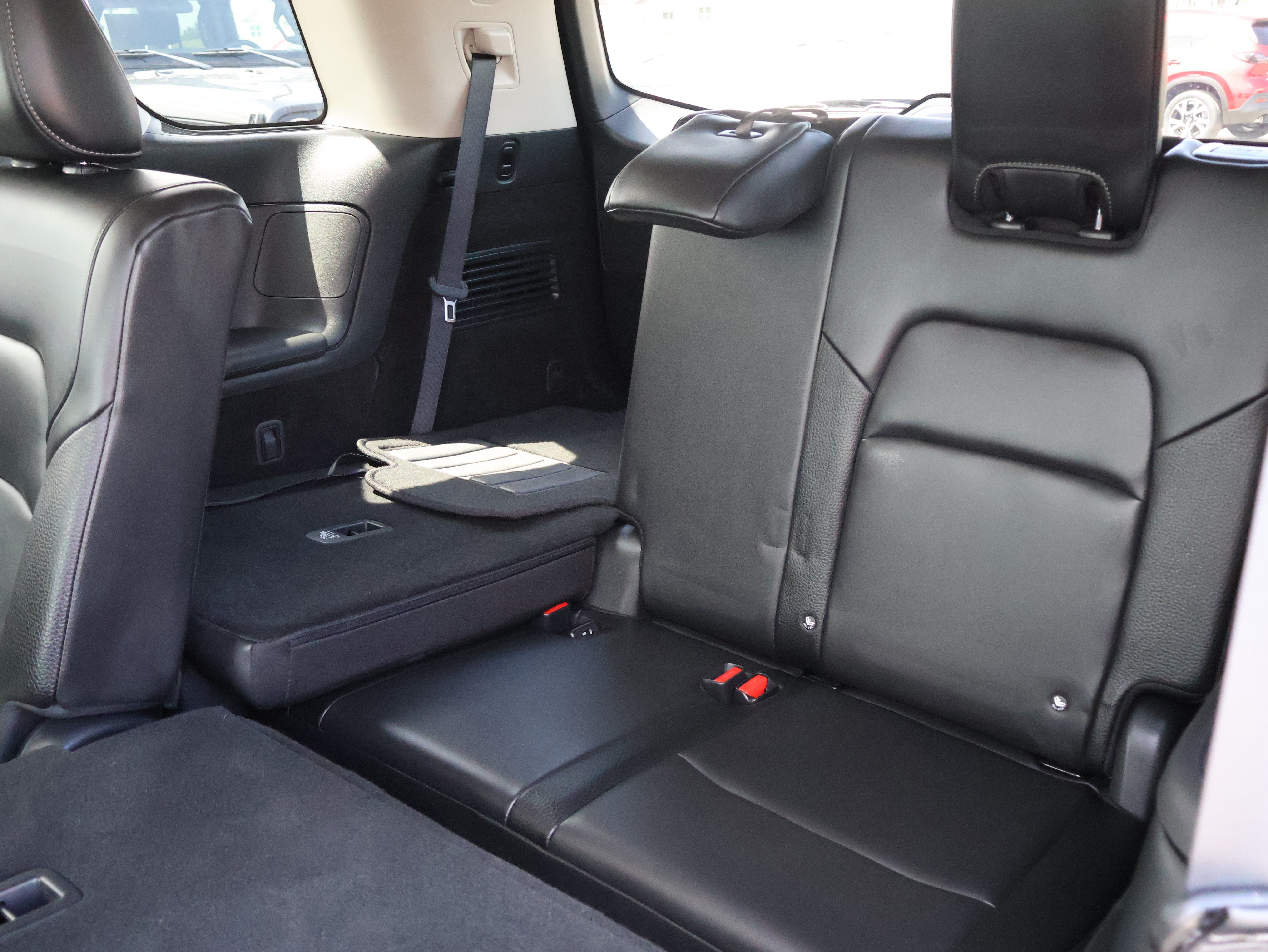 Used 2025 Nissan Pathfinder SL AWD/4WD image 11