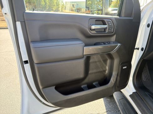 Used 2022 GMC Sierra 2500 AT4 w/ AT4 Premium Plus Package image 10