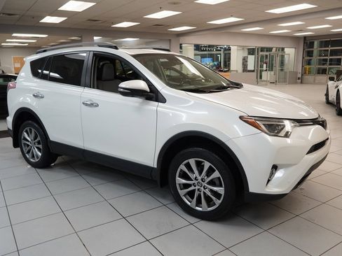 Used 2017 Toyota RAV4 Limited w/ Advanced Technology Package image 15