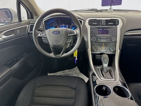 Used 2014 Ford Fusion SE image 24