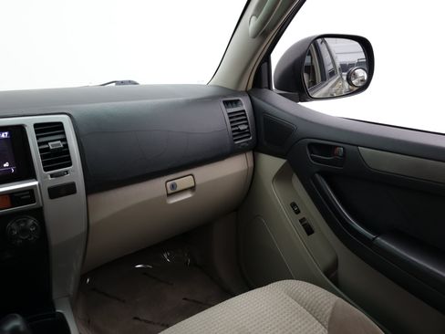 Used 2005 Toyota 4Runner SR5 RWD image 27