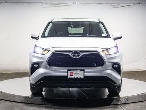 Certified 2022 Toyota Highlander XLE image 7