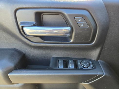 Used 2022 Chevrolet Silverado 1500 Custom w/ Safety Confidence Package image 17