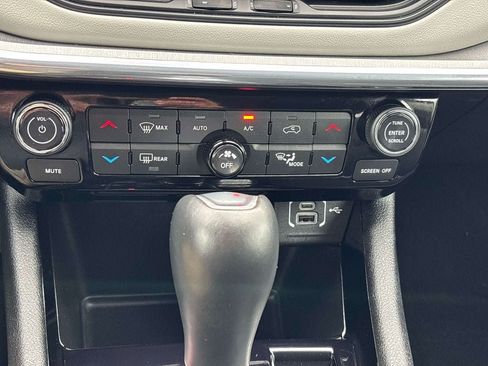 Certified 2022 Jeep Compass Limited AWD/4WD image 24
