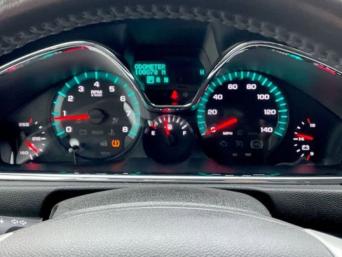 Used 2015 Chevrolet Traverse LT FWD image 25