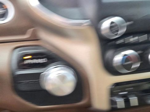 Used 2019 RAM 1500 Laramie image 17