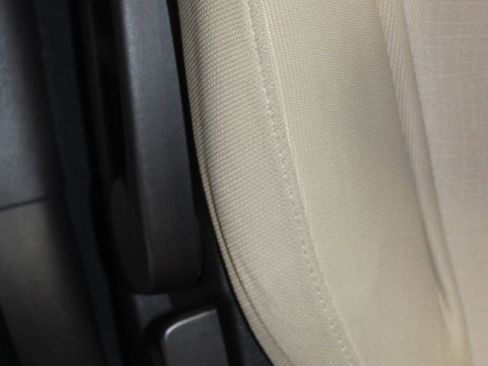 Used 2010 Hyundai Santa Fe GLS image 8