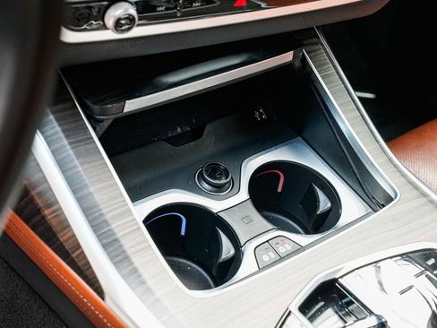 Used 2023 BMW X7 M60i w/ Executive Package image 16