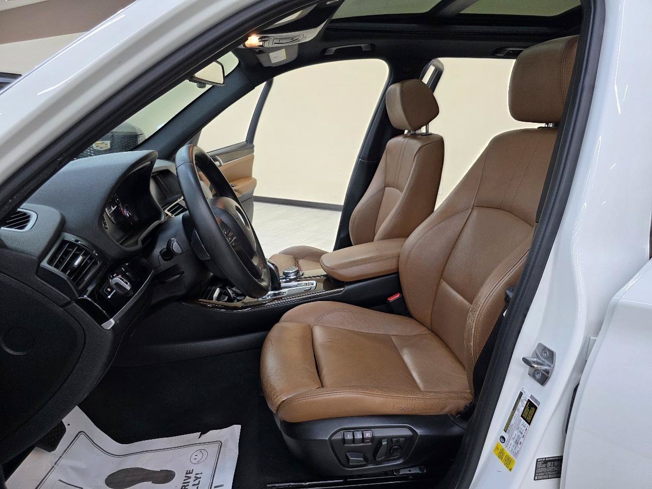 Used 2016 BMW X3 sDrive28i RWD image 18