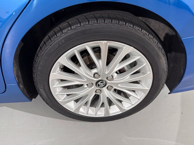 Used 2019 Toyota Camry XLE FWD image 7