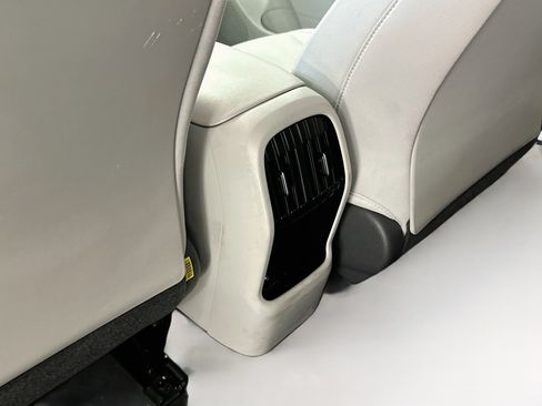 Used 2025 Hyundai Kona SEL AWD/4WD image 28